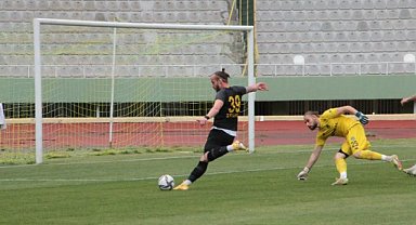 TFF 2. lig gol kralı Sinan Kurumuş!