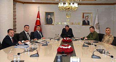 Vali Ayhan, kurum amirlerinde bilgi aldı