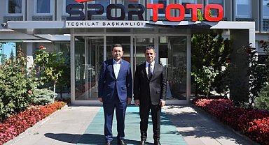 Başkan Özyavuz’dan halı saha müjdesi!