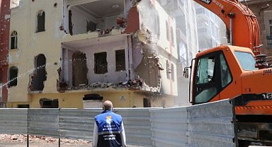 Haliliye'de metruk yapılara geçit yok!