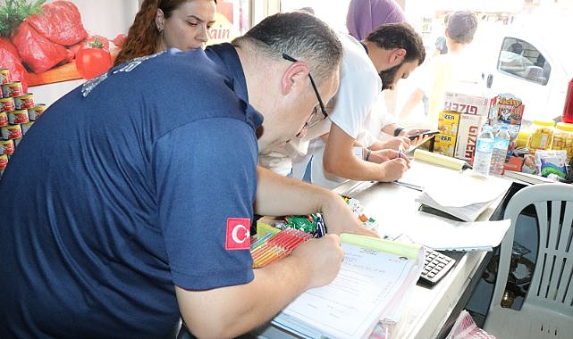 Haliliye'de tarihi geçmiş ürünlere el konuldu