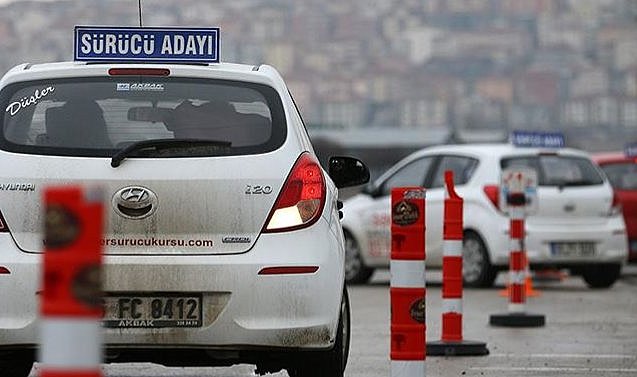 Sürücü kursu fiyatlarına dev zam
