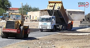 Haliliye'de 3 mahallede yol çalışması sürüyor