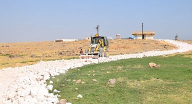 Viranşehir'de yol yapım çalışmaları sürüyor