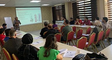 Sağlık çalışanlarına eğitim verildi