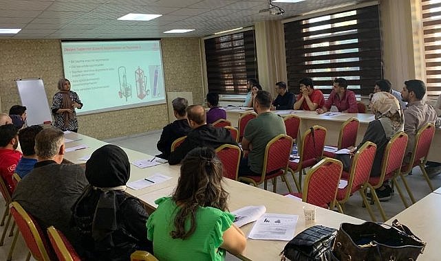 Sağlık çalışanlarına eğitim verildi