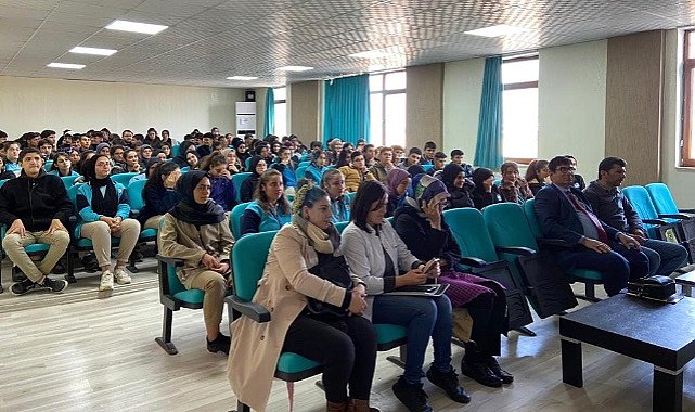 Bağımlılıkla mücadele çalıştayı düzenlendi