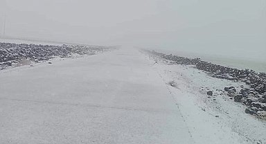 Şanlıurfa’ya kar yağdı