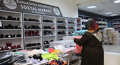 Sosyal market ihtiyaç sahibi ailelerin yüzünü güldürüyor