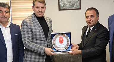 Vali Ayhan, Başkan Açıkgöz’ü ziyaret etti