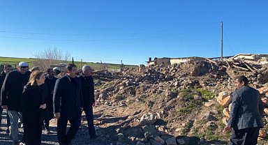 Başkan Canpolat depremzedeleri ziyaret etti