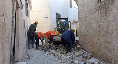 Eyyübiye’nin tarihi sokakları molozlardan temizleniyor