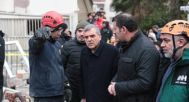 Vali Ayhan ve Beyazgül enkaz bölgesinde incelemede bulundu