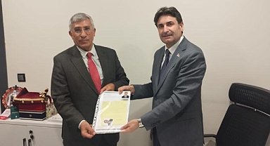 Gelecek Partisi kurucu üyesi istifa etti 