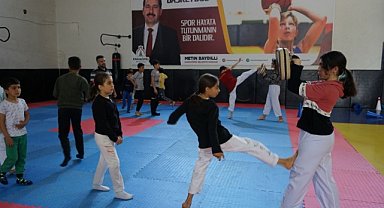 Karaköprü’de çocuklar sporla gelişiyor