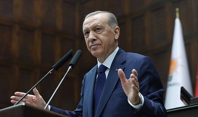 Canlı yayında rahatsızlandı