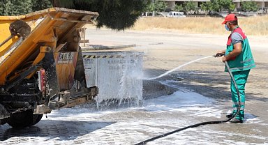 Karaköprü’de kurban kesin alanları temizleyor!