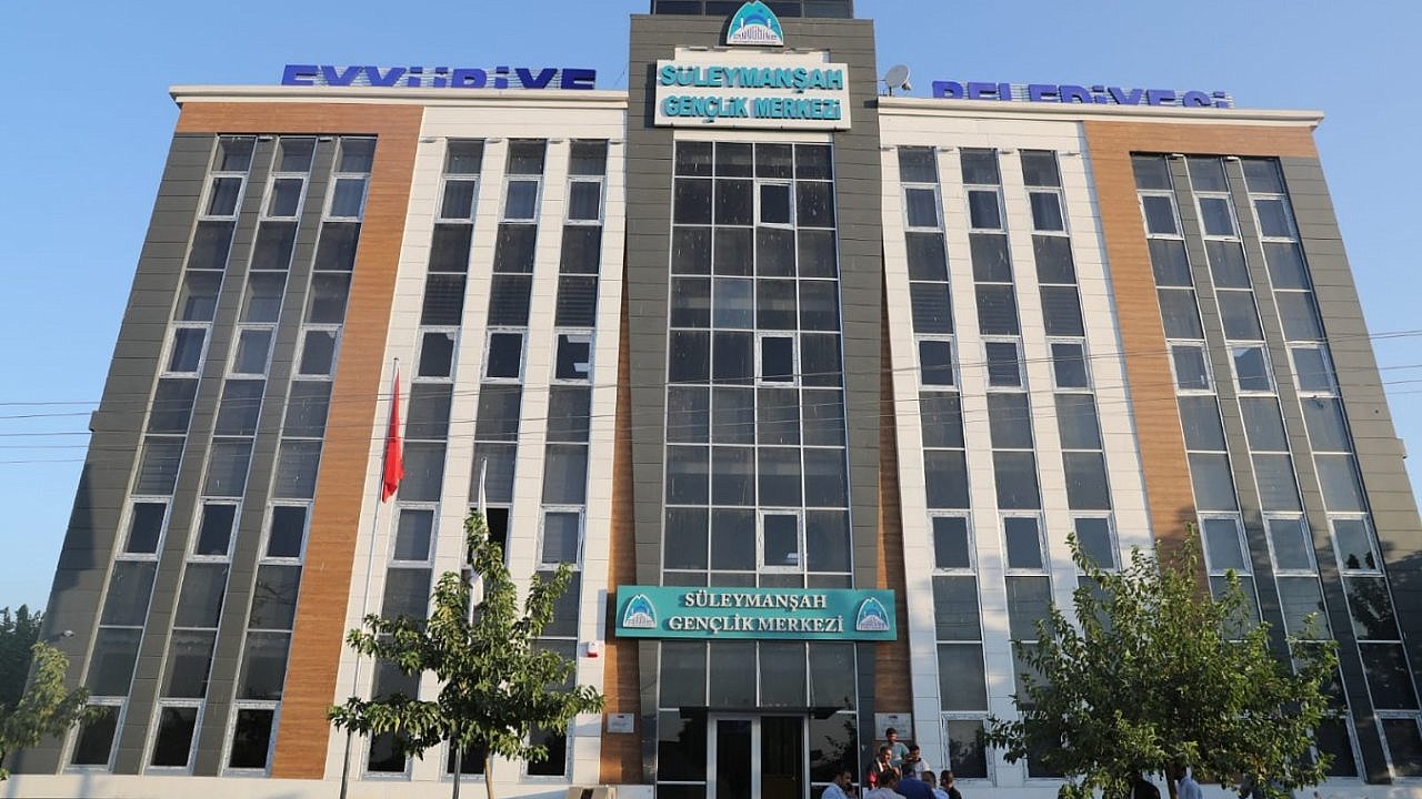 Eyyübiye'deki gençlik merkezi beğeni kazanıyor!