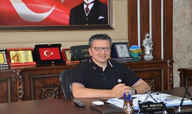 Başkan Albayrak: Onlarca mahalleye futbol sahası inşa edildi