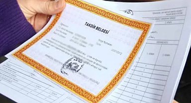 Şanlıurfa’da yüz binlerce öğrenci karne heyecanı yaşadı