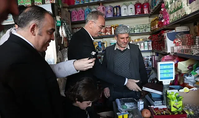 Başkan Kuş, kiloyla veresiye defteri satın aldı