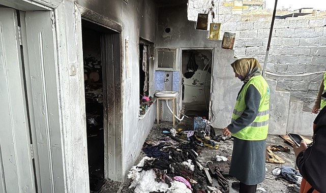 Evi Yanan Aileye Eyyübiye Belediyesi Sahip Çıktı