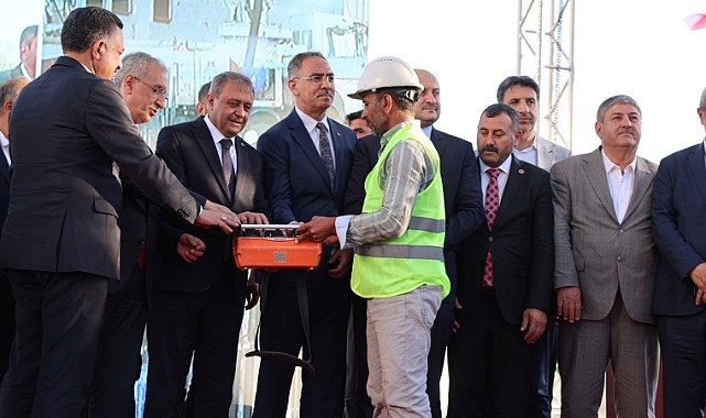 Eyyübiye Belediye Hizmet Binasının Temeli Atıldı